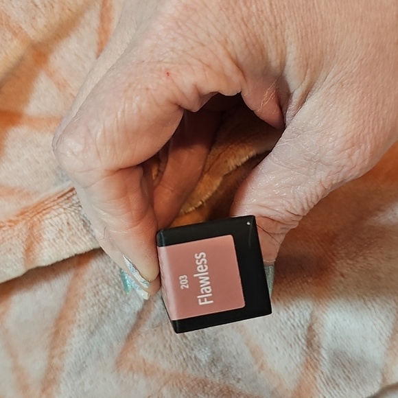 Color Street Flawless Lipstick - Pink (203) - Picture 3 of 4